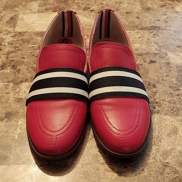 New Tommy Hilfiger loafers, size 6 - Picture 2 of 7